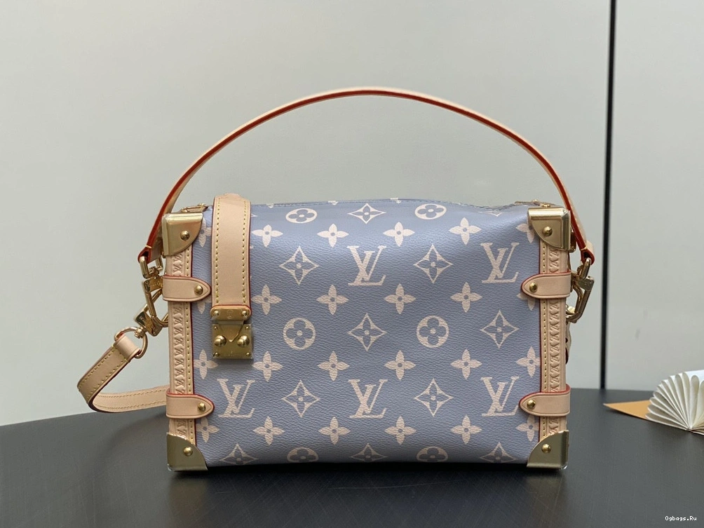 Side LOUIS VUITTON Trunk PM-18*12.5*8CM 0115